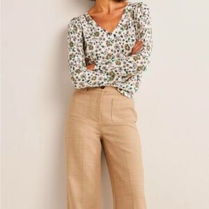 Biden Floral V-Neck Long Sleeve Top